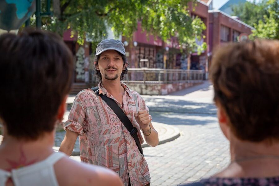 Berlin: Mitte Culinary Food Tour - Starting at Hackesche Höfe: the tour’s quick “set the scene”