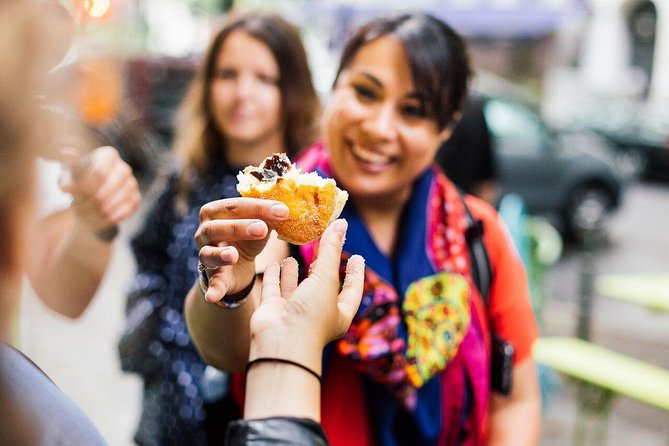 Berlin Private Walking Food Tour With Locals: the 10 Tastings - Why this private food tour works (and why it feels less touristy)
