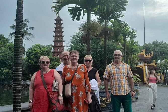Best Hanoi Food Tour 7 Different Food Tasting Visit Train Street - Train Street timing: morning vs afternoon changes the vibe