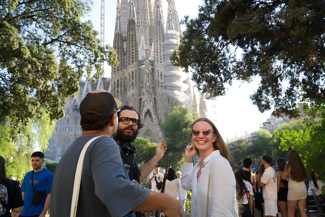 Best of Barcelona: Sagrada Família, Gaudí & Candy Tasting Tour! - Your quick-hit Barcelona plan: Sagrada + Modernisme + sweets