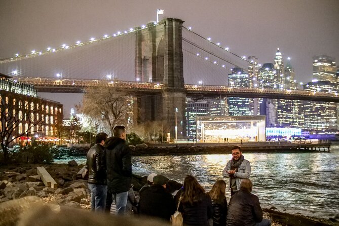 Best of New York Food Tour: 5 dishes plus famous sightseeing! - Entering Brooklyn Heights: Skyline Views Meet Real Food Stops