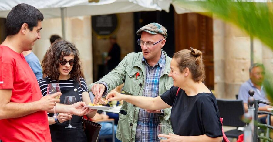Bilbao: Exclusive Food & Wine Tasting Tour with Local Guide - Drinks and Pairings: txakoli, Rioja, and the local drinking rhythm