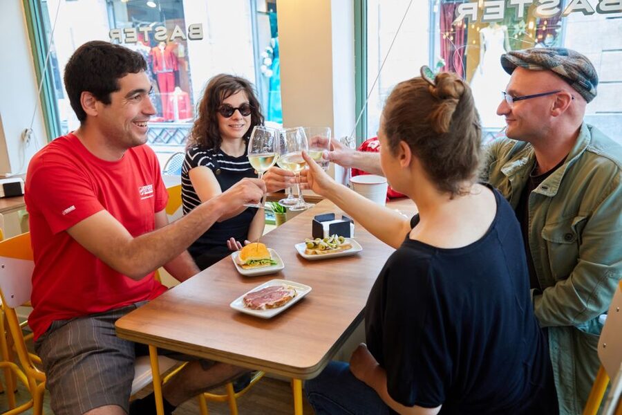 Bilbao: Exclusive Food & Wine Tasting Tour with Local Guide - Your Guide and the Cuadrilla Effect: how it stays personal