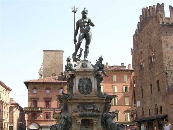 Bologna: Full meal Food Tour with Local Delights by Do Eat Better - Key highlights worth your attention