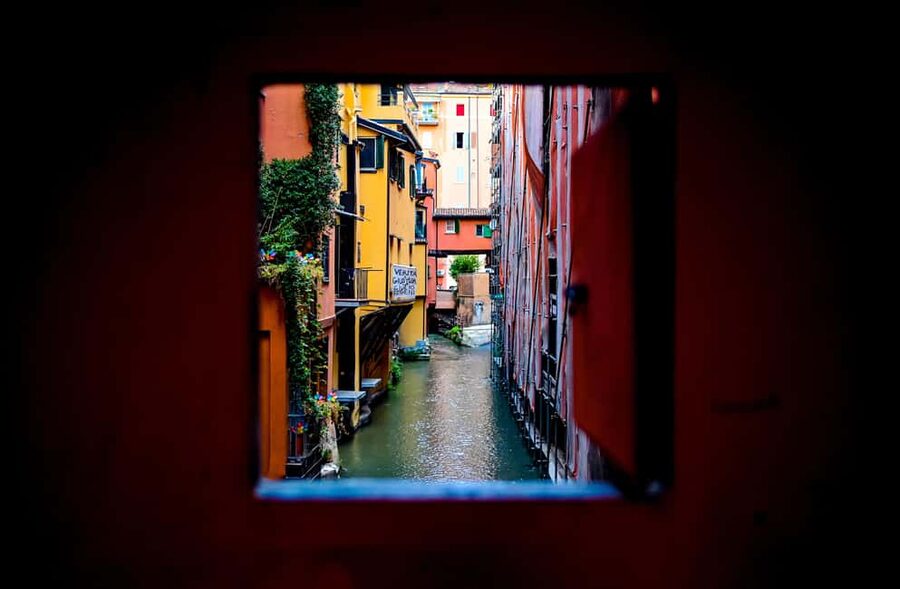 Bologna: Local Food Tour with Authentic Tastings and Wine - Handmade pasta and Parmigiano: where the craft shows up