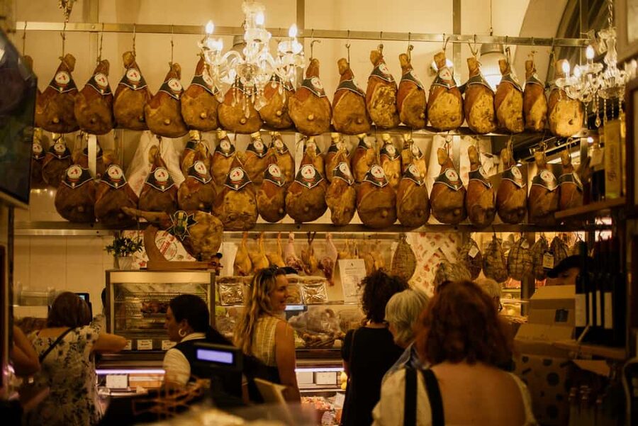 Bologna: Street Food Tour in the Historic Center - Key moments to look for