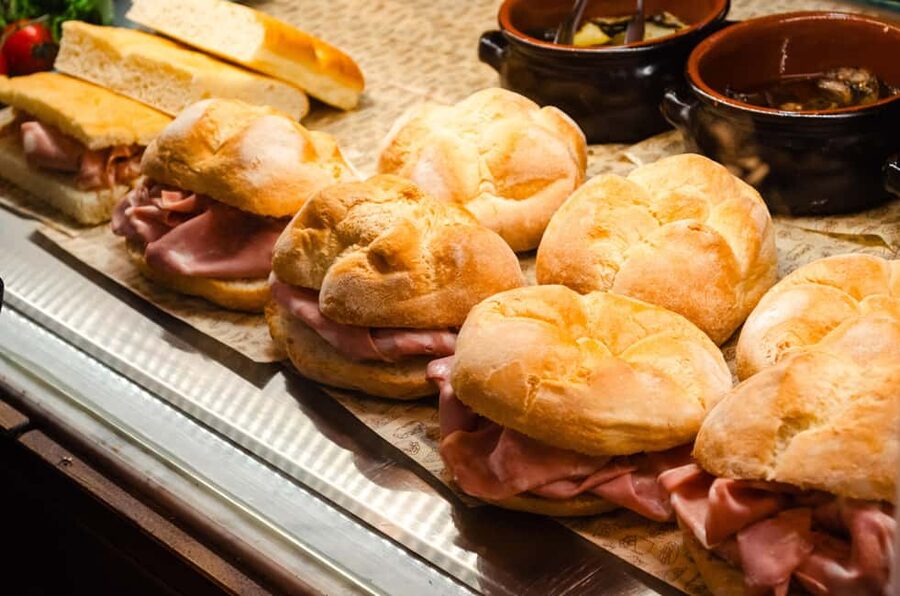 Bologna: Street Food Tour in the Historic Center - Stop 2: warm bread filled with cured flavor
