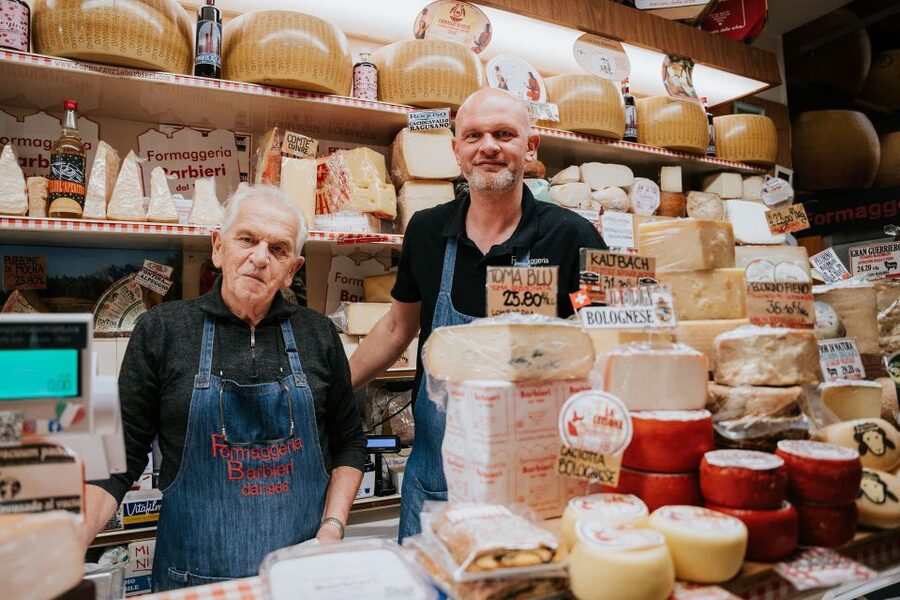 Bologna: Tastes and Traditions Food Tour with Market Visit - La Salsamenteria Bologna: Mortadella Panini and Cold-Cut Wisdom