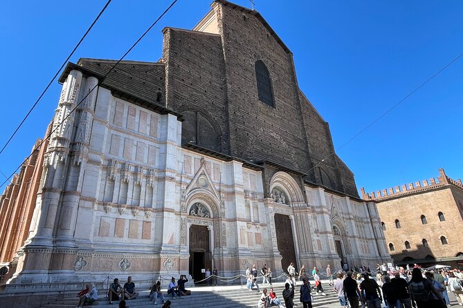 Bologna: Walking Food Tour and Highlights with a Local Guide - Two Towers Pass: Turning a Photo Stop Into Context