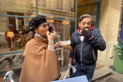 Bordeaux: Best of French Chocolate and Pastry Tasting Tour - Six bakery stops and the no-seating tasting rhythm