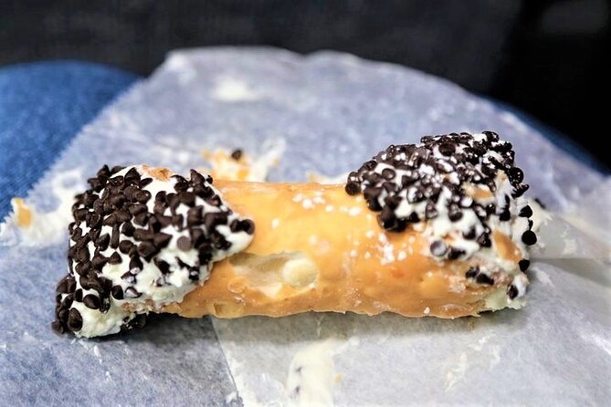 Boston Pizza Lovers Food and History Walking Food Tour - Price and value: $69 for three slices, history, and a cannoli