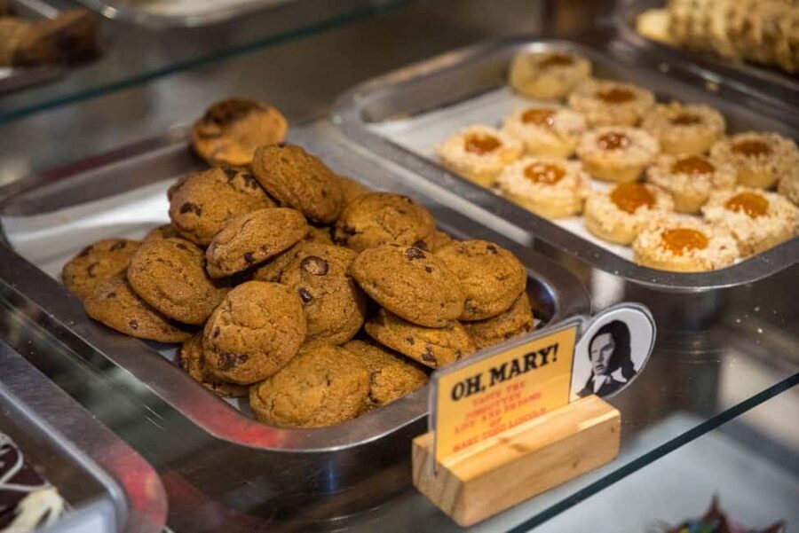 Brooklyn Food Tour of Mom-and-Pop Culinary Gems - Smith Street: the first tasting sprint (and the best momentum)