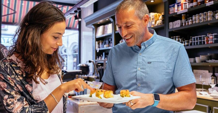 Bruges: Private Food Tour – 10 Tastings with Locals - City Stops Built Into the Tasting Walk: Simon Stevinplein, Gruuthusemuseum, Burg Square