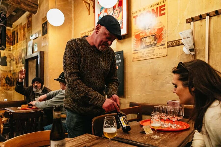Brussels: Beer Tasting Tour with 7 Beers and Snacks - Key highlights at a glance