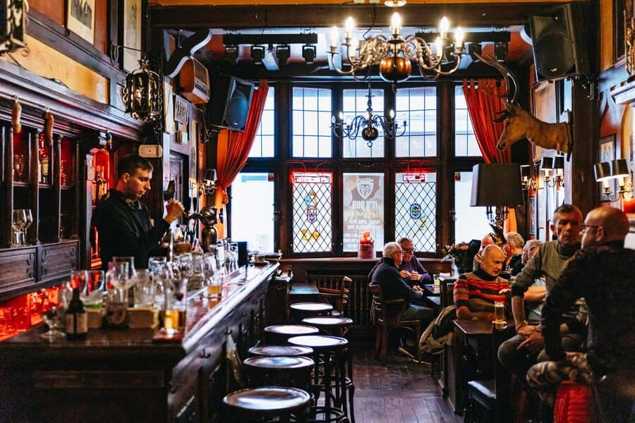 Brussels: Beer Tasting Tour with 7 Beers and Snacks - Why this Brussels beer tour feels more local than touristy