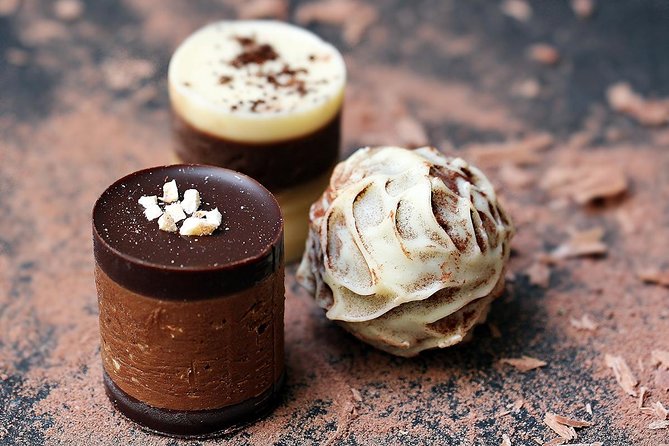 Brussels Chocolate Tasting Tour - Meeting on Grand Place: the 90-minute “sweet start” plan