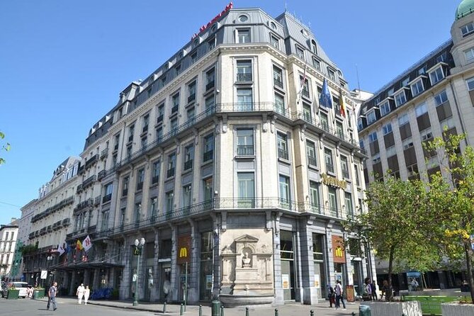 Brussels Food Tour: 10 Tastings of Waffles, Beers, Fries & More - Waffles, beer, fries, and the final walk through old Brussels bars
