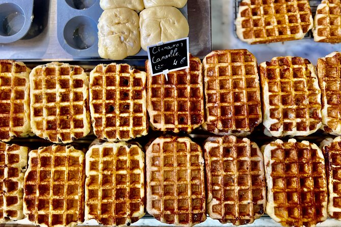 Brussels Food Tour: 10 Tastings of Waffles, Beers, Fries & More - How the small-group format changes the whole experience