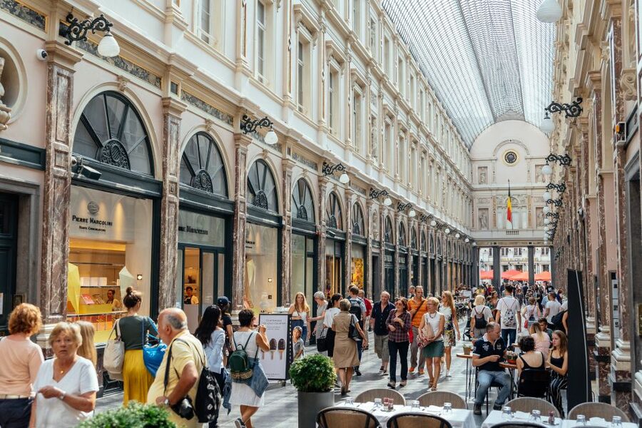 Brussels: Private Food Tour – 10 Tastings with Locals - Vegetarian options: how to make sure it actually works