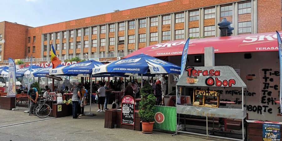 Bucharest: Street Food Tour with a Local Guide - University Square to Cismigiu Park: history you can walk off