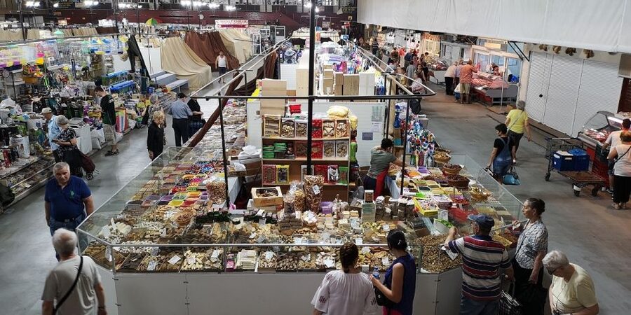 Bucharest: Street Food Tour with a Local Guide - Guides: energy and pacing can make or break it