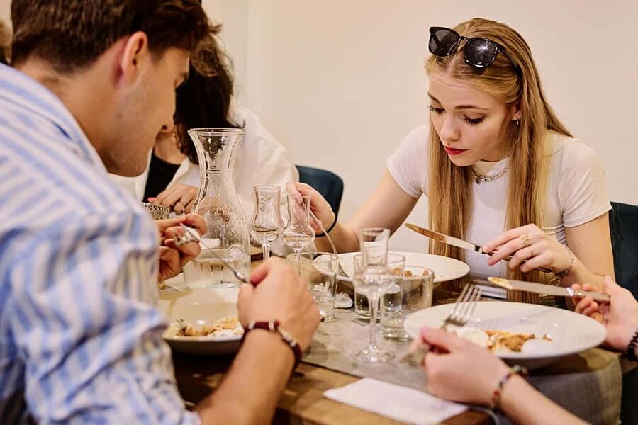 Budapest Guided Food Tour with Drinks Included - Andrassy Avenue leg: from grit to glamour