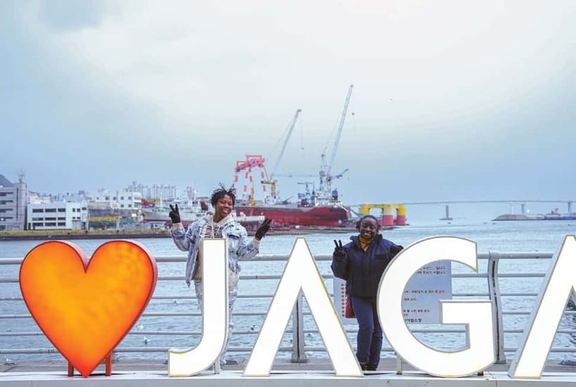 Busan: Gukje and Jagalchi Market Food Tour with Tastings - Jagalchi seafood sampling: fresh prep and what to ask for