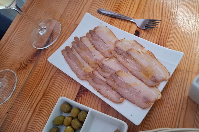 Cadiz Food Tour: Tapas, Drinks and Delights with a Local - Mercado Central de Abastos: pescaíto frito you don’t have to guess at