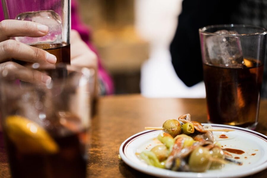 Cadiz Food Tour with Tapas & Drinks with a Local - Starting at Cádiz City Hall: a walking route built for real eating