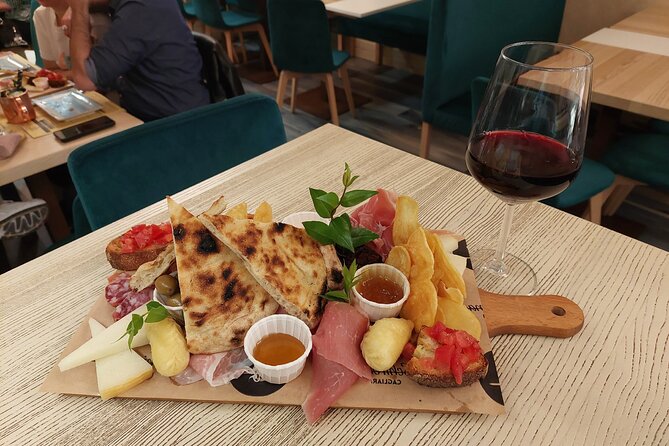 Cagliari: A Full Meal Sardinian Food Tour with Do Eat Better - Piazza Sant’ Eulalia: charcuterie and regional wine