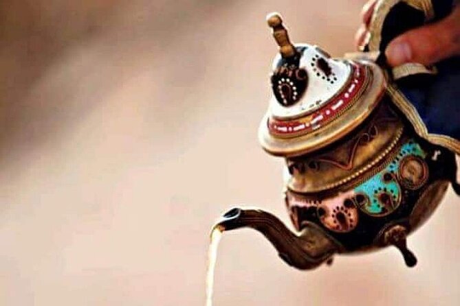Cairo food tour in Hidden Gems - Meeting near Kasr El Nil: pickup, pacing, and what to expect