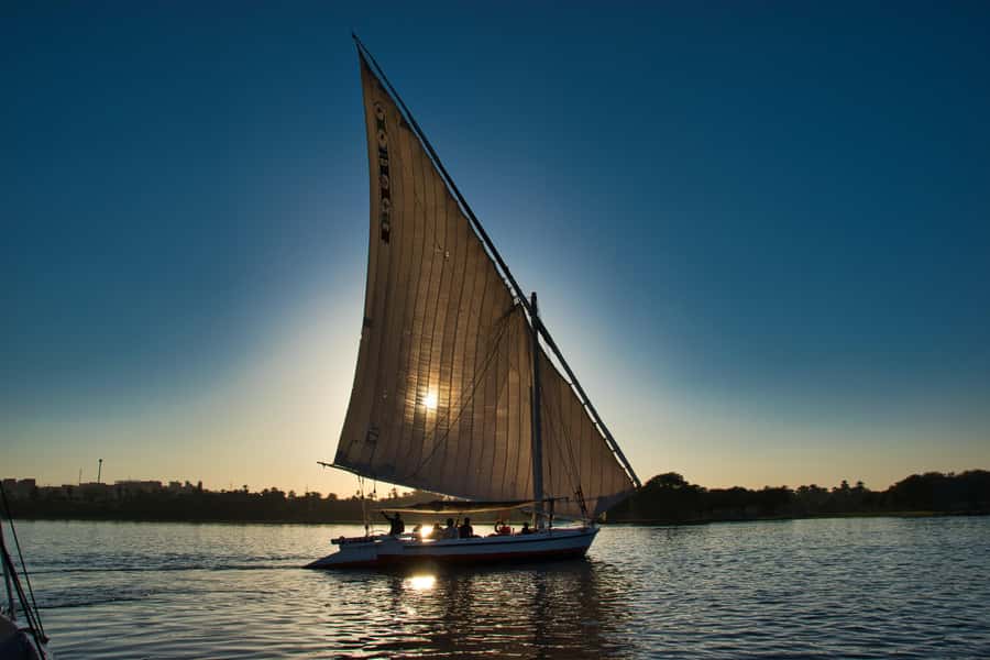 Cairo: Sunset Felucca Ride and Food Tour With Private Guide - Sunset felucca on the Nile: what that 1-hour ride delivers