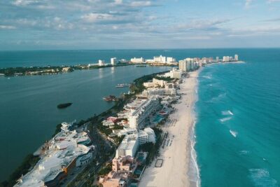 Cancun Guided Sightseeing, Shopping and Tasting Tour - Letras Cancun El Mirador: the iconic view stop