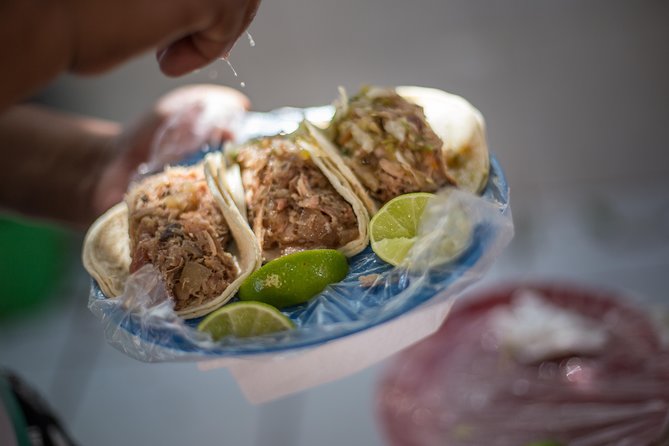 Cancun Street Food Tour with Food Stalls, Local Market and Murals - Stop 1: El Polilla Carnitas Tacos That Set the Tone