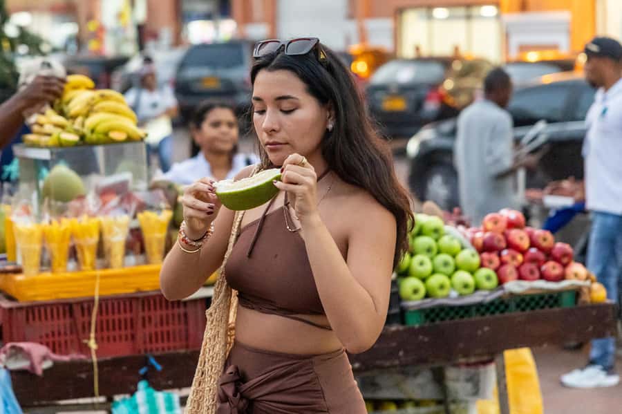 Cartagena: Guided Street Food Tour with Tastings - The Walled City Stretch: How Tastings Turn Into Stories
