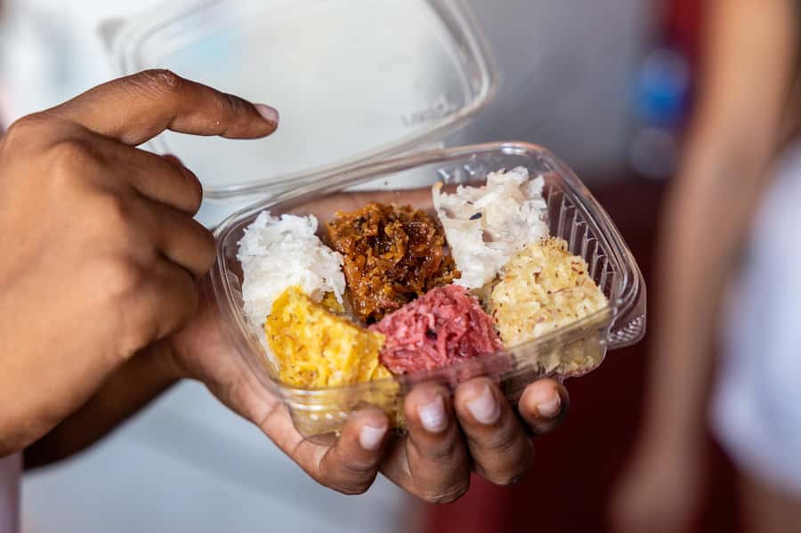 Cartagena: Guided Street Food Tour with Tastings - Plaza Cervantes: Find the Orange Umbrella and Start Easy