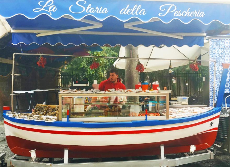 Catania Street Food Tour: Fish Market & City Centre - Sicilian street-food hits: arancini, fried fish, cannoli, and friends