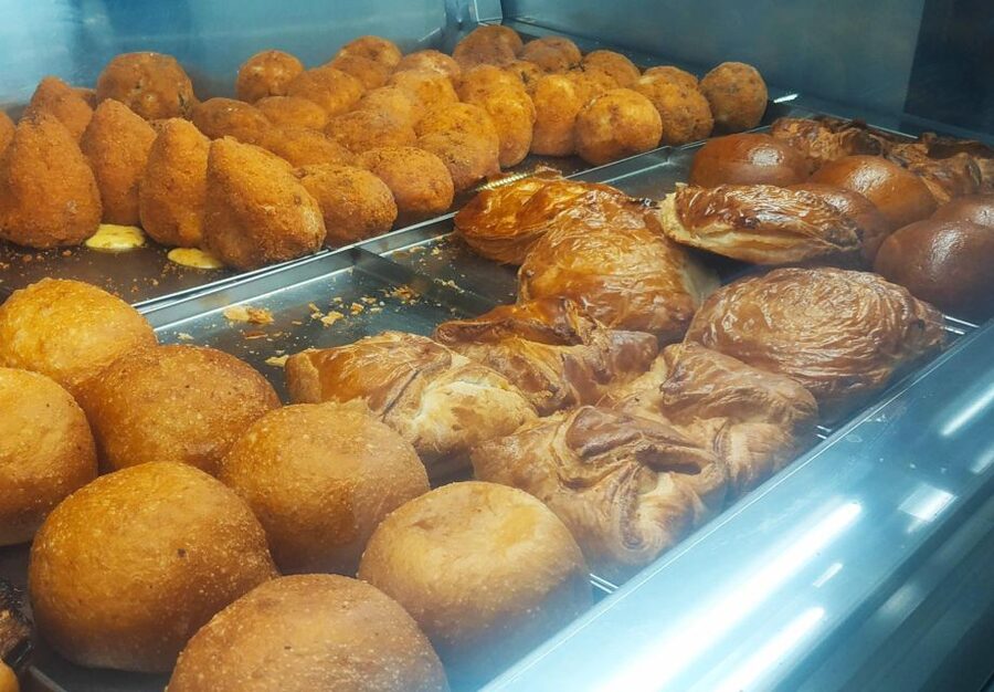 Catania Street Food Tour: Fish Market & City Centre - Vegetarian-friendly planning, plus the limits you must know