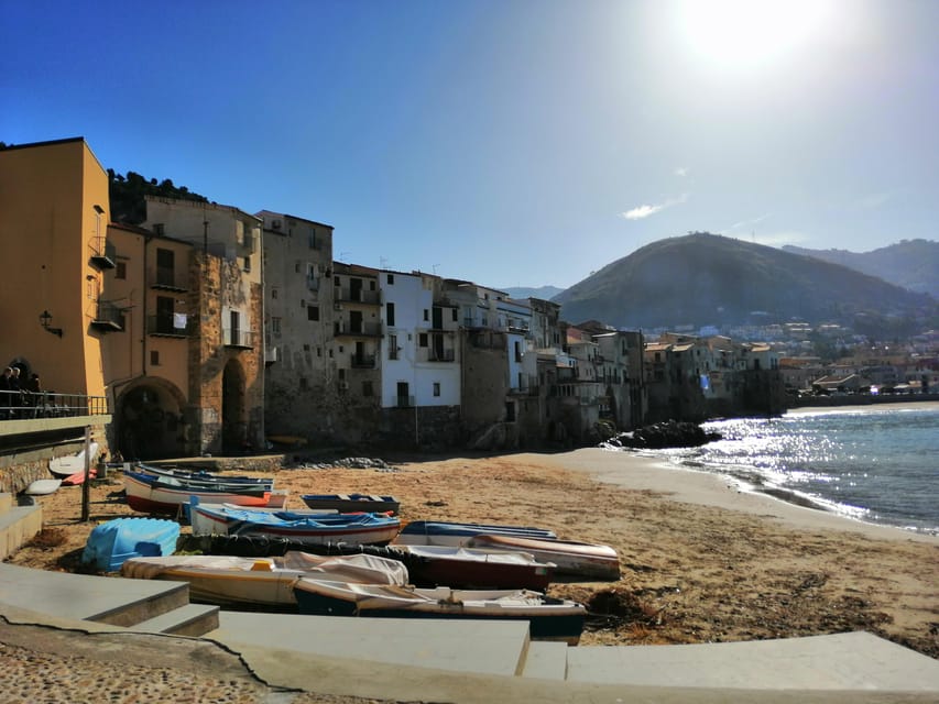 Cefalù: Street Food Tour with Tastings - Second Round of Food: Another Local Bar Tasting Moment