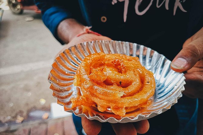 Chandni Chowk Delhi Food Tour with 15+ Tastings - The Sikh temple’s 24-hour kitchen and chapatti practice