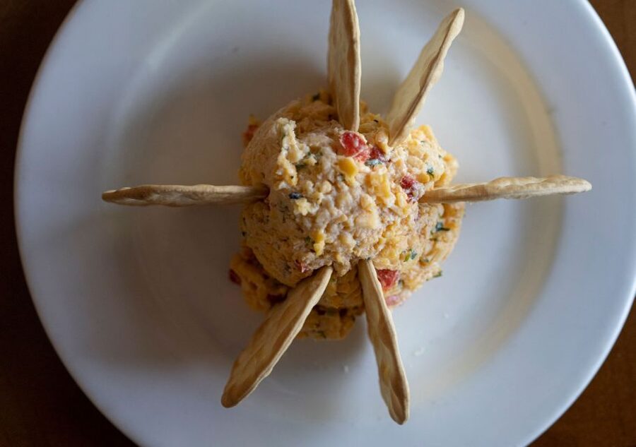 Charleston: Small Group Food Tour – Savor the Flavors - Lowcountry barbecue and savory finales