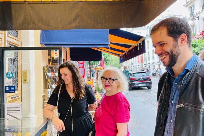 Chef PJ's Montmartre Food Tour - Le Petit Moulin: The Feast, Wine Lesson, and Dessert Tour Build