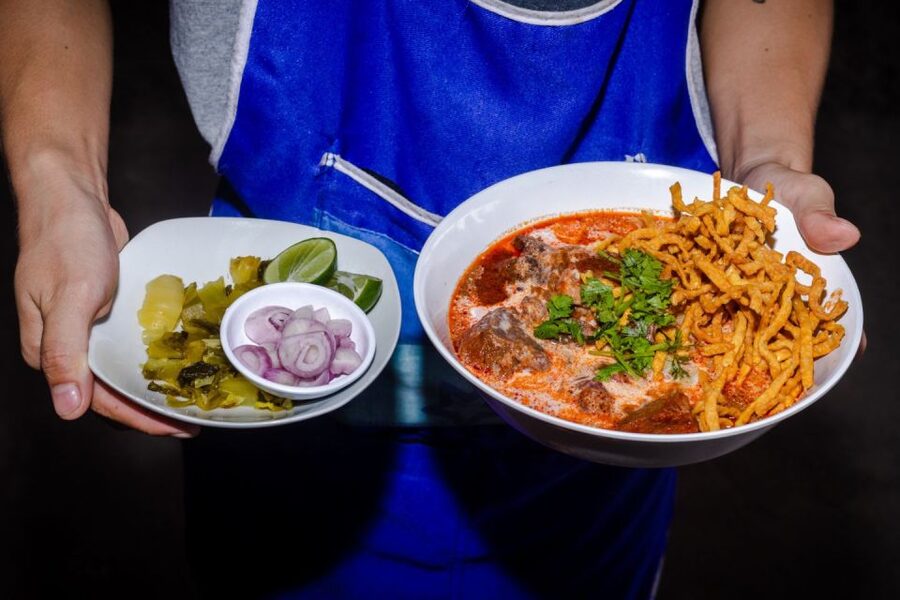 Chiang Mai: Food Tour by Songtheaw Truck with 15+ Tastings - The Market Moment: Where You Learn to Order Like a Local