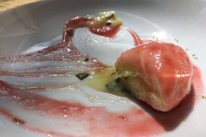 Classic Bites and Culinary Trends Neighborhood Food Tour in Berlin - How much walking is it, and how to pace yourself