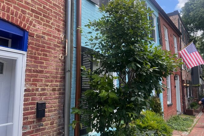 Cobblestones & Croissants: A Morning Food Tour in Georgetown, DC - Key things I’d bet on