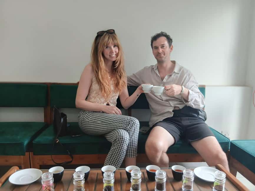 Colombo: Tastiest Local Food Tour by Tuk-Tuk Meals Included - Galle Face Green Tea Time and Isso Wade