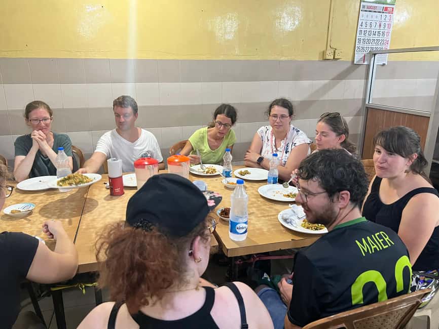 Colombo: Tastiest Local Food Tour by Tuk-Tuk Meals Included - Temples, Landmarks, and Colombo Stories in a Single Route