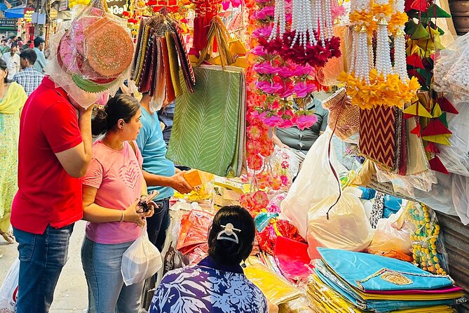 Customized Half Day and Full Day Delhi Shopping, Street Food Tour - Kinari Bazaar: Wholesale for Weddings, Borders, and Decorative Trims