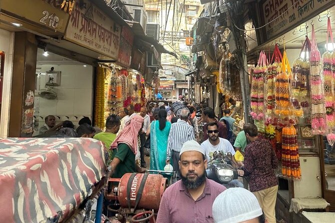 Customized Half Day and Full Day Delhi Shopping, Street Food Tour - Khari Baoli: Asia’s Biggest Wholesale Spice Market