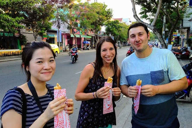 Da Nang Evening Food Tour - Da Nang evening energy: why 5pm near Dragon Bridge is a smart start